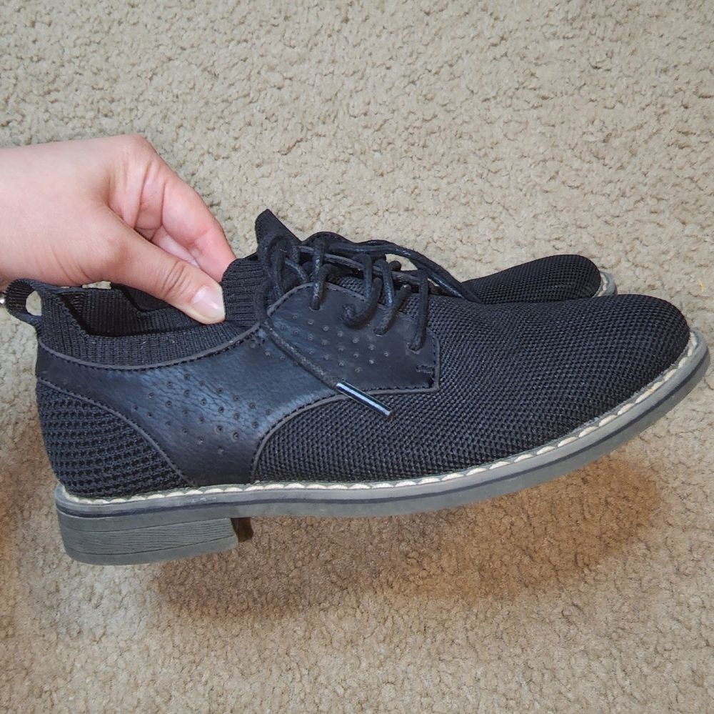 Boys Steve Madden dress shoes size 2Y